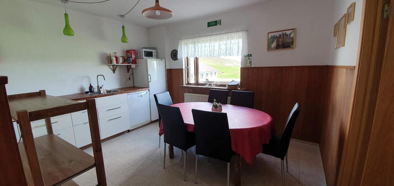 Cora's House & Horses Farm stay *